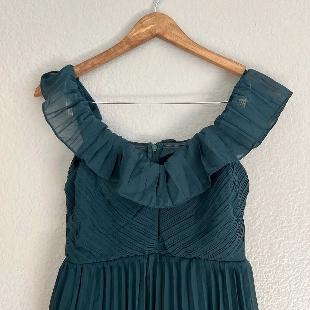 Always Remarkable Emerald Pleated Off-the-Shoulder Maxi Dress - Picture 4 of 10